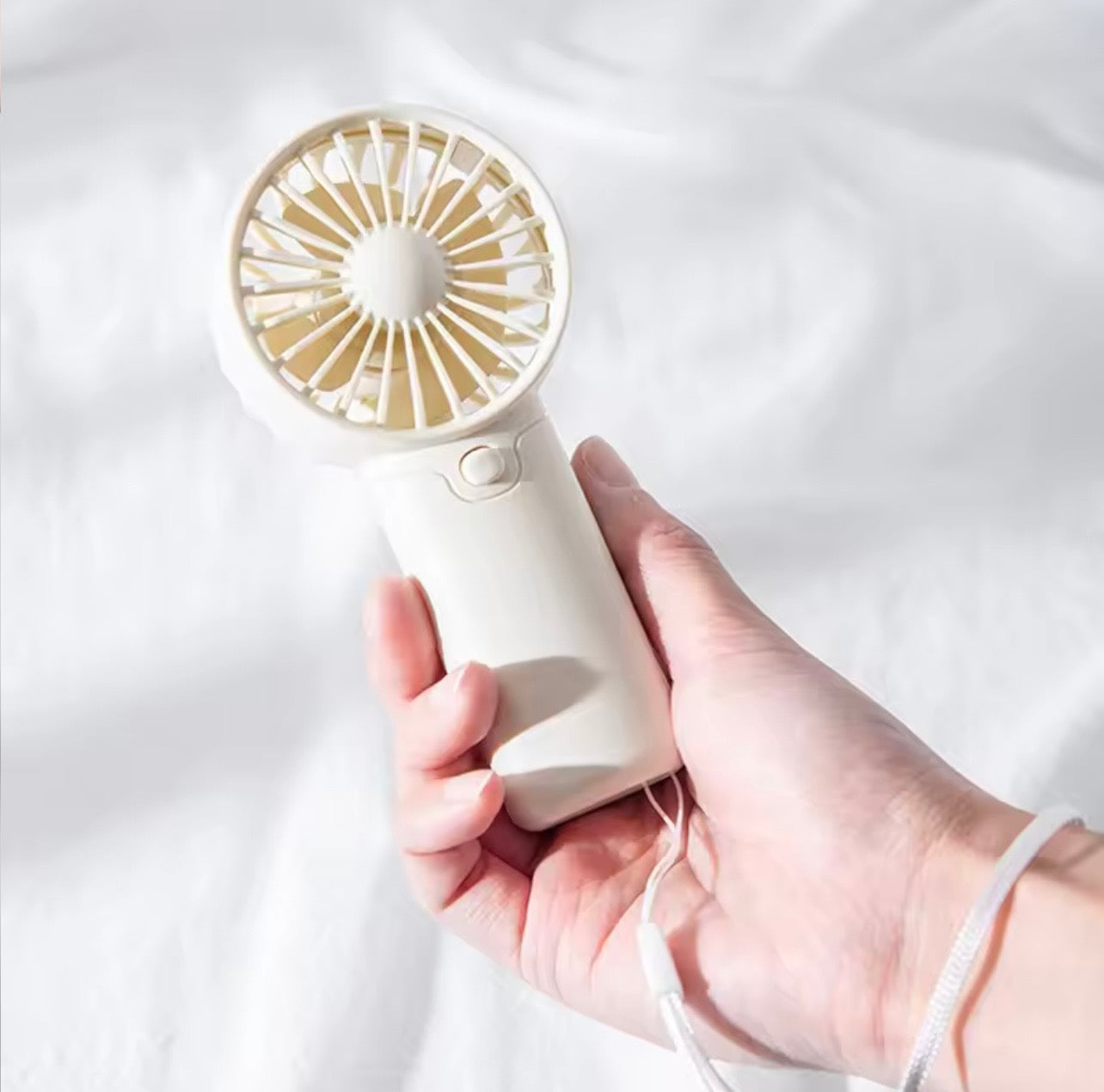 2026 mignon Mini ventilateur Portable ventilateur léger pratique ventilateur taille de poche à faible bruit petit ventilateur électrique étudiant cadeau ventilateur extérieur